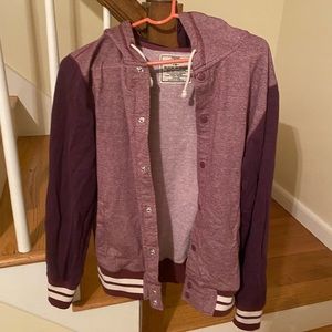 Men’s red sweatshirt